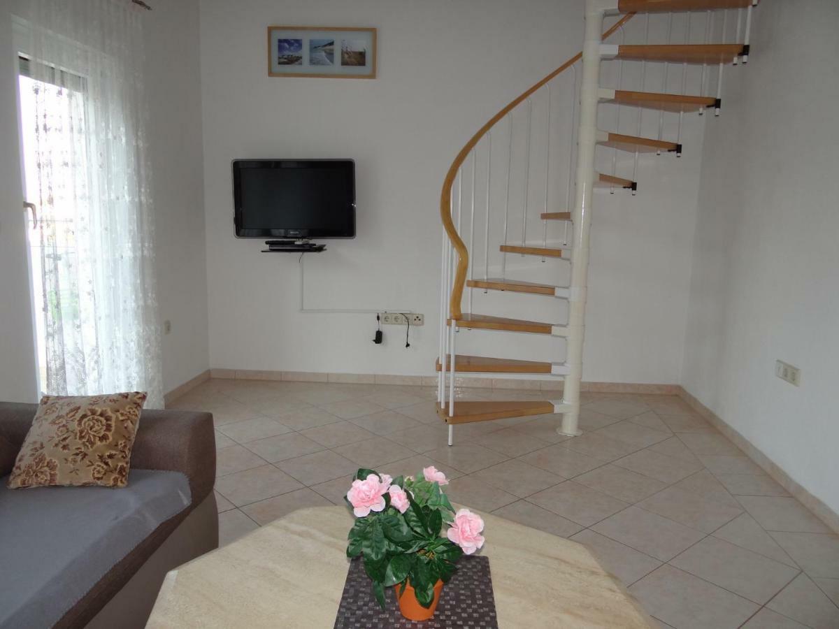 Vila Emilija โตรกีร์ ภายนอก รูปภาพ